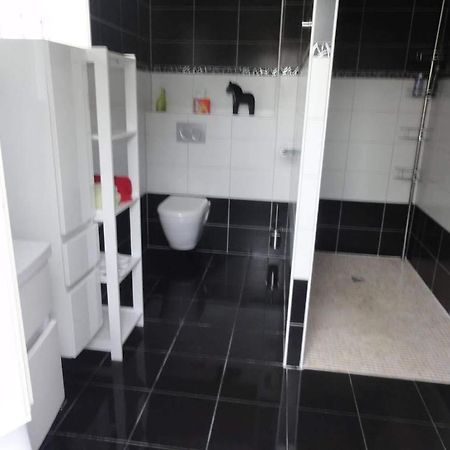 Chambre Avec Salle De Bain Privatisee Avec Petit Dejeuner Compris Оксон Екстериор снимка