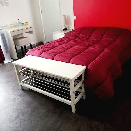 Chambre Avec Salle De Bain Privatisee Avec Petit Dejeuner Compris Оксон Екстериор снимка