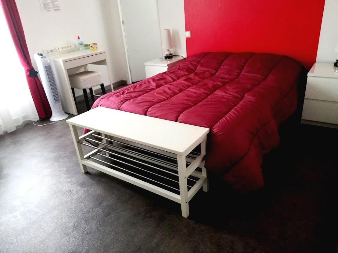 Chambre Avec Salle De Bain Privatisee Avec Petit Dejeuner Compris Оксон Екстериор снимка